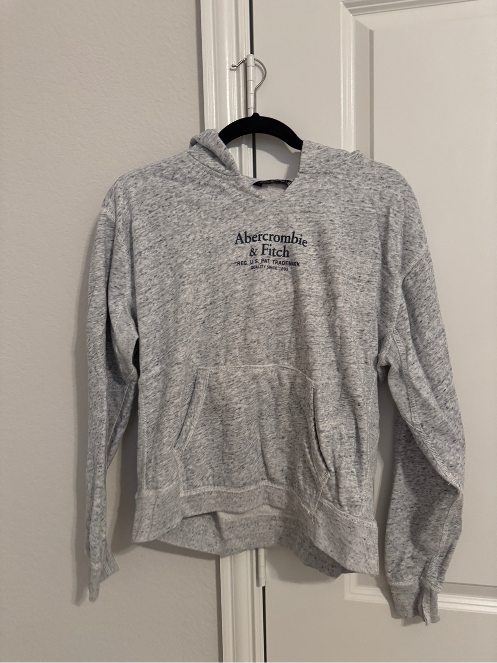 Abercrombie & Fitch Gray Heather Logo Pullover Hoodie Size M